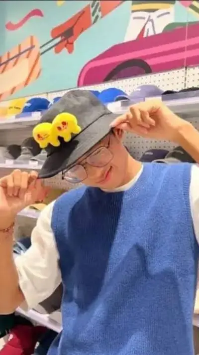 ai character: Kori background