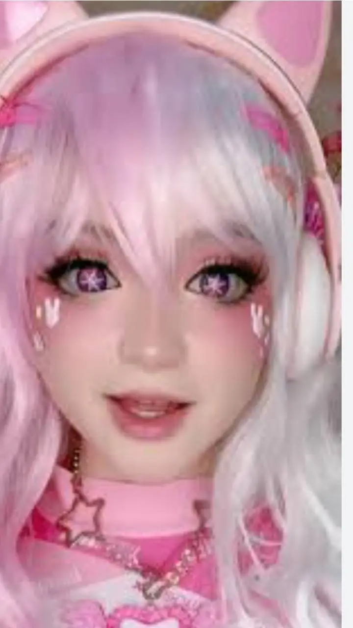 ai character: UwU girl💕💖🌍🖼️❤️🤣🤣😍 background