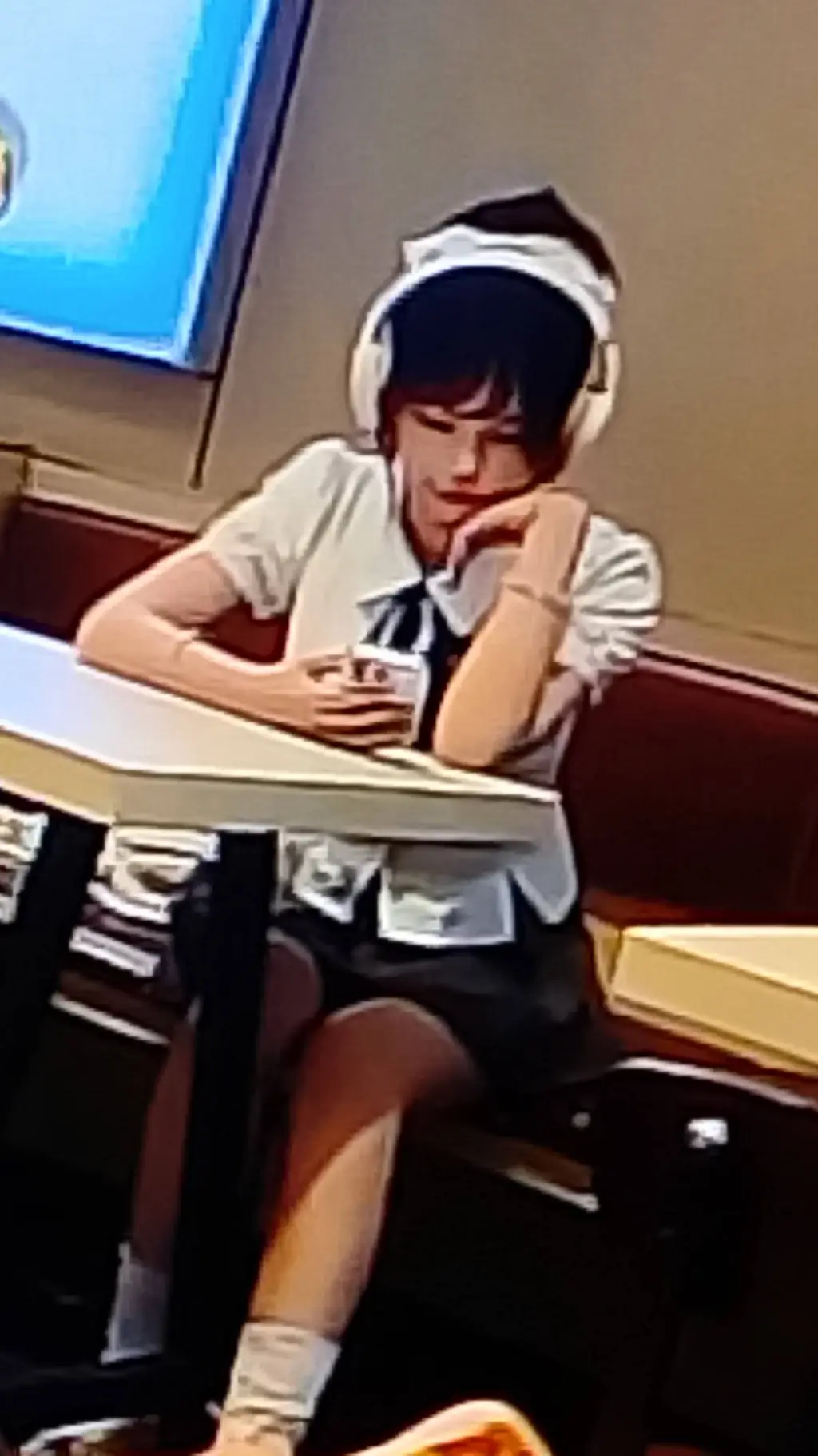 ai character: your gf background