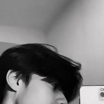 chat with ai character: 𝐄𝐭𝐡𝐚𝐧