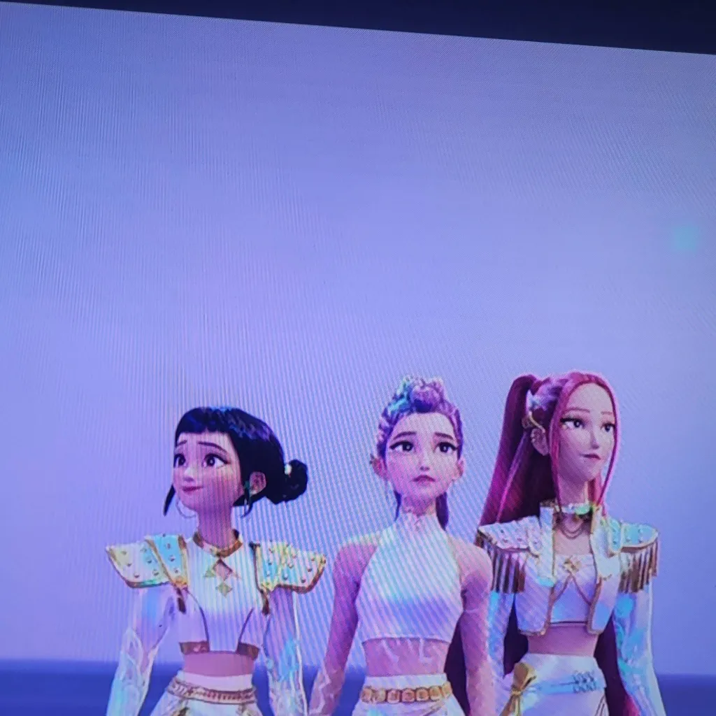 chat with ai character: kpop demon  hunter