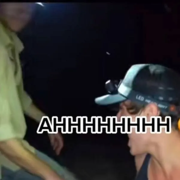 chat with ai character: snc island