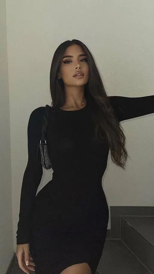 Talkie AI - Chat with Aylin Sezare