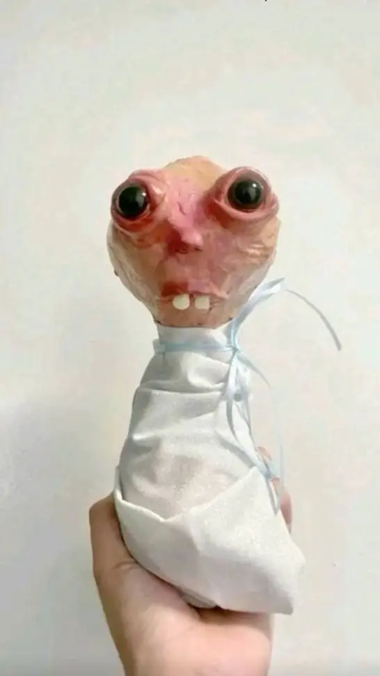 ai character: bebé lindo background