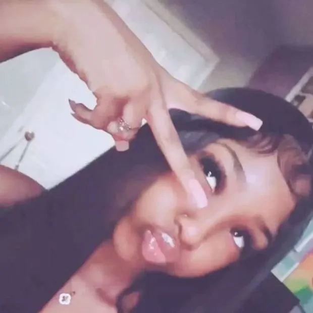 chat with ai character: miyah