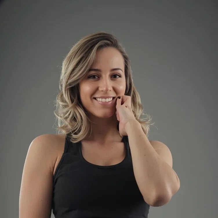 chat with ai character: Yury Polanco 