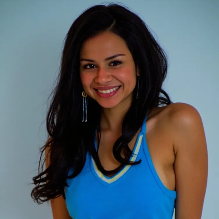 chat with ai character: Yumara Sotillo