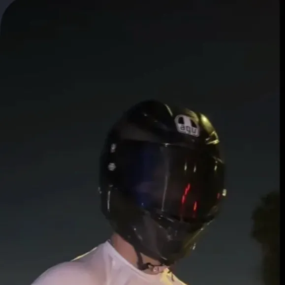 chat with ai character: Joshua