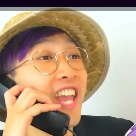 chat with ai character: LankyBox