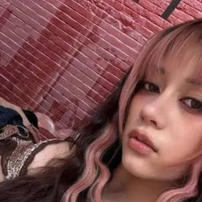 chat with ai character: megan y Katseye 