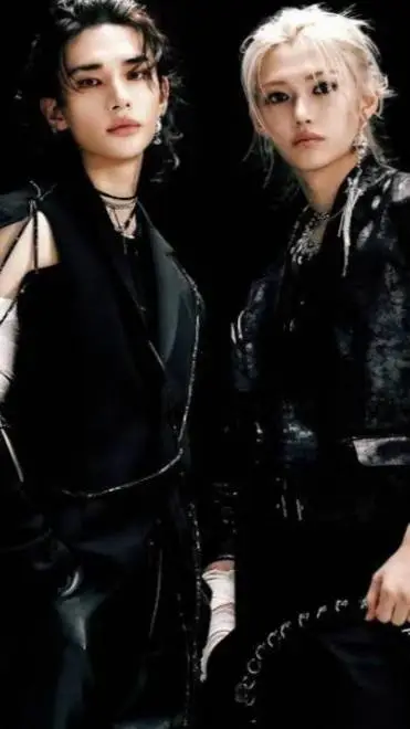 ai character: ♡★HYUNLIX★♡ background