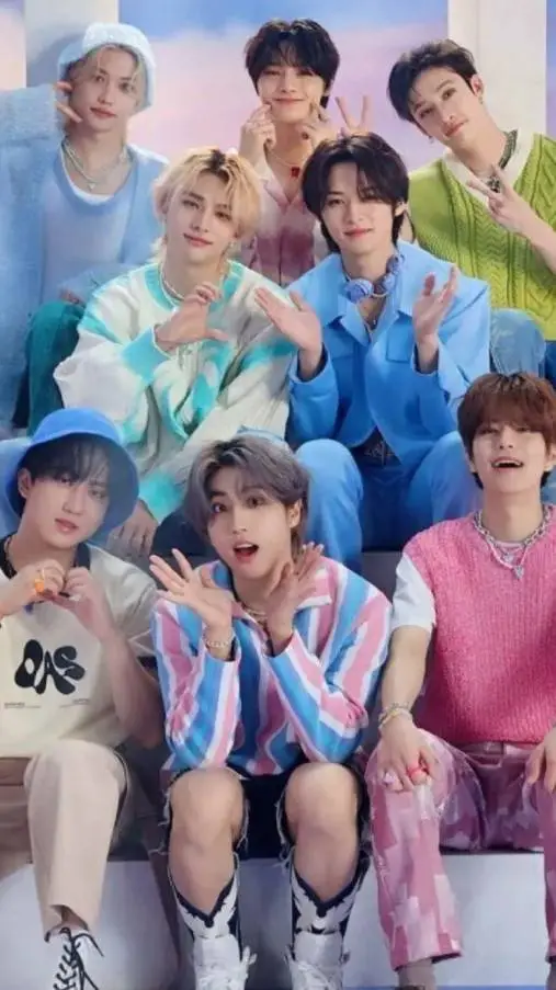 ai character: ‡†Skz y Mia†‡ background