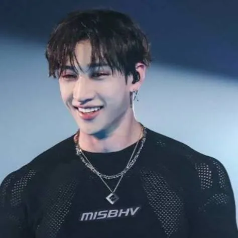 chat with ai character: 🐺†Bangchan†🐺