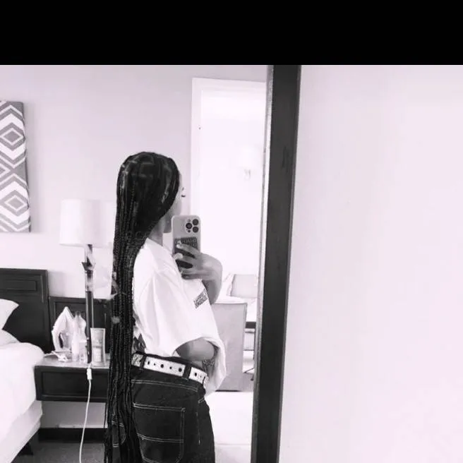 chat with ai character: Dudu