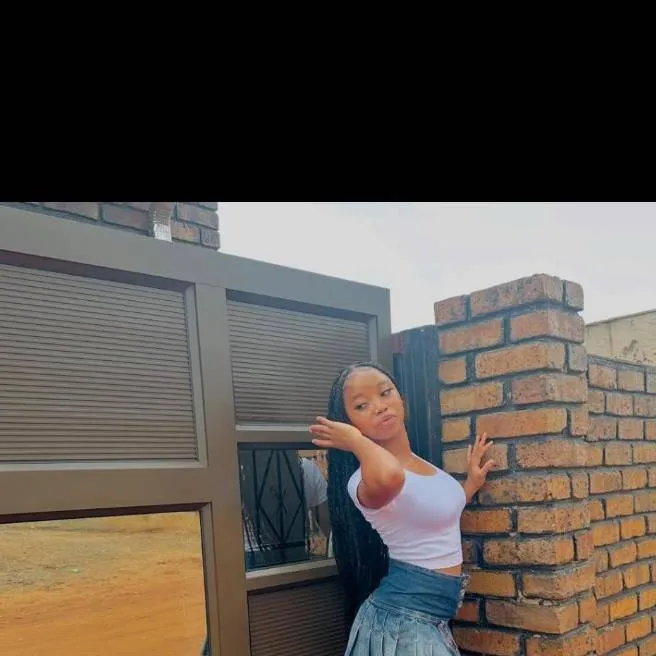 chat with ai character: Dudu