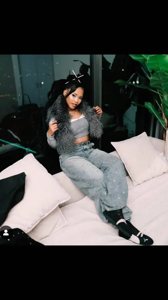 ai character: Zee Nxumalo background