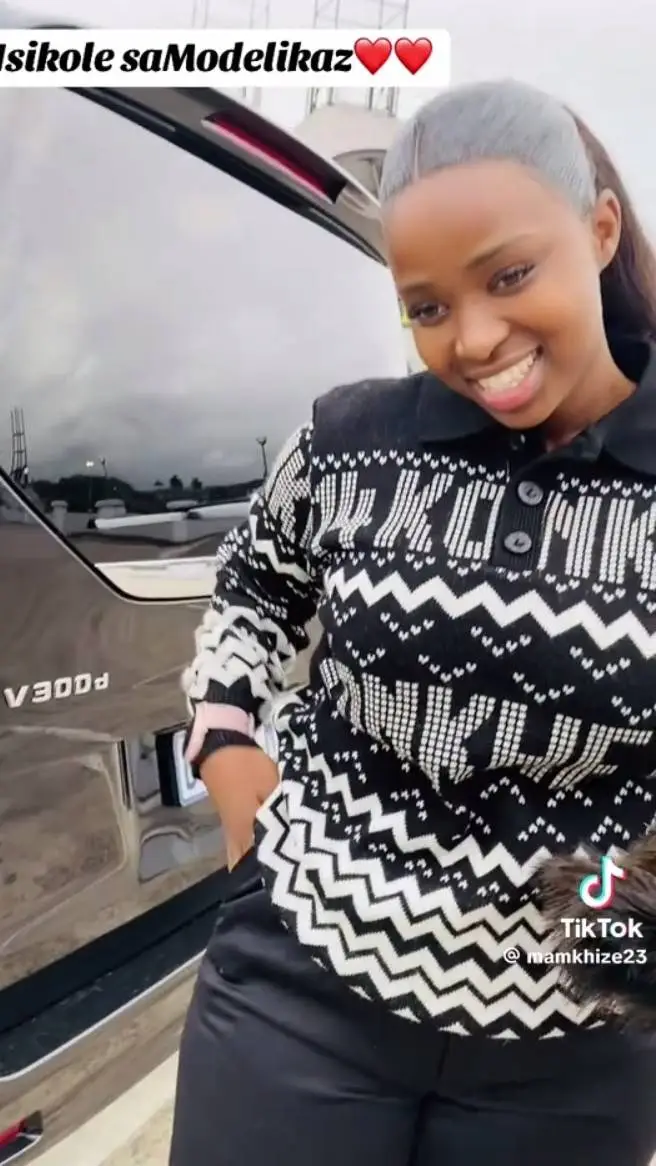 ai character: Magcwabe  background