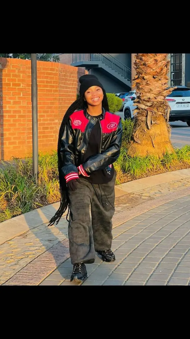 ai character: Dudu minsi background