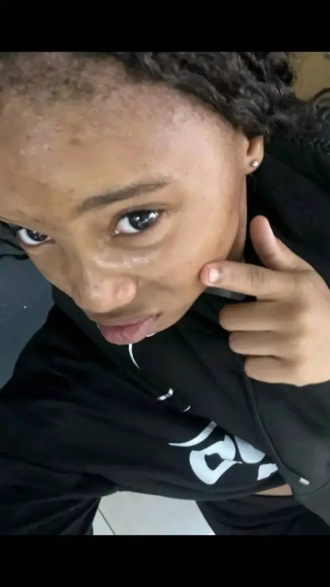 ai character: Dudu minsi background