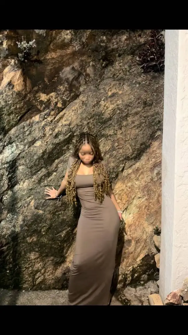 ai character: Dudu minsi background