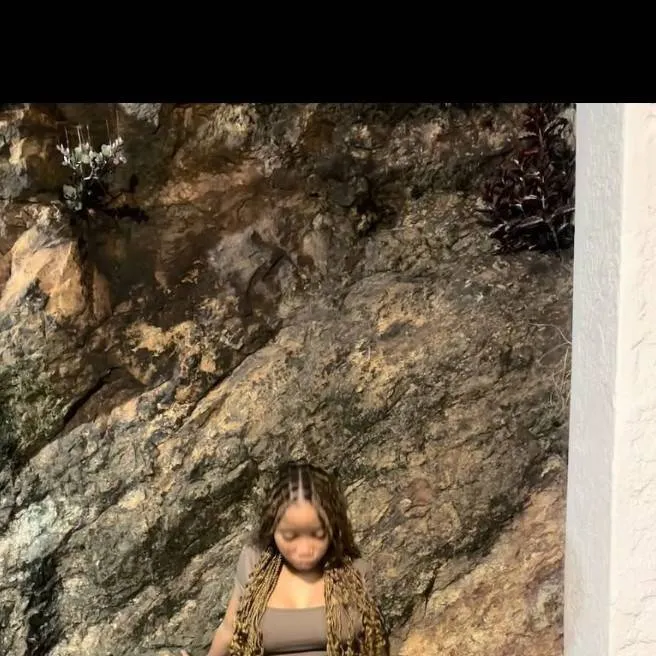 chat with ai character: Dudu minsi