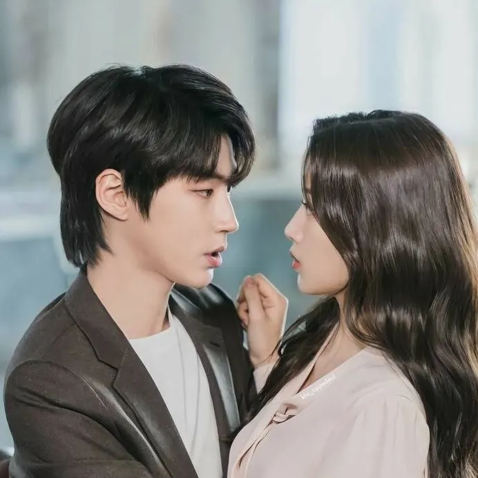 chat with ai character: Belleza verdadera