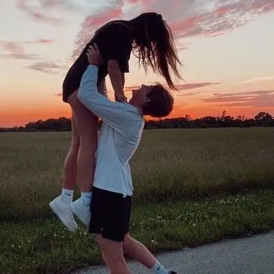 chat with ai character: Tu mejor amigo 2 