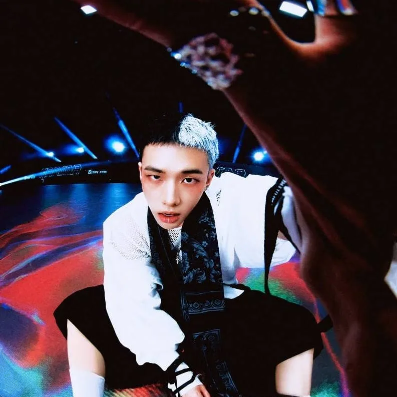 chat with ai character: ~HYUNJIN~