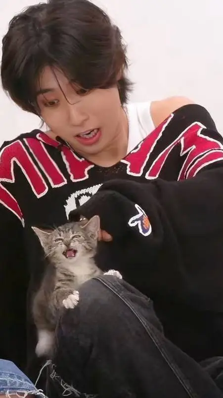 ai character: idk Sorry  background