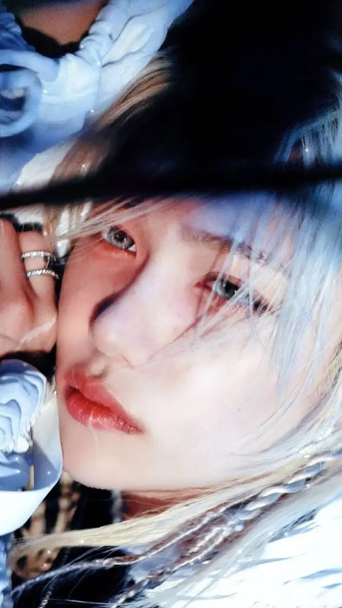 ai character: Felix  background