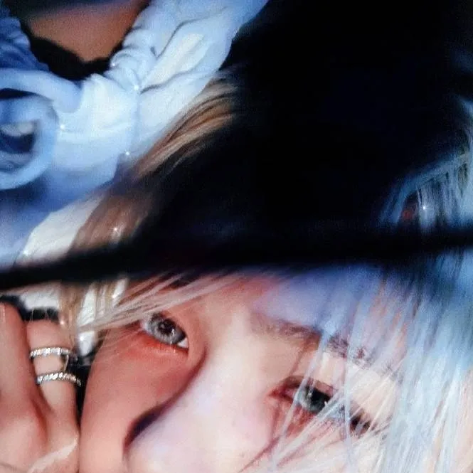 chat with ai character: Felix 