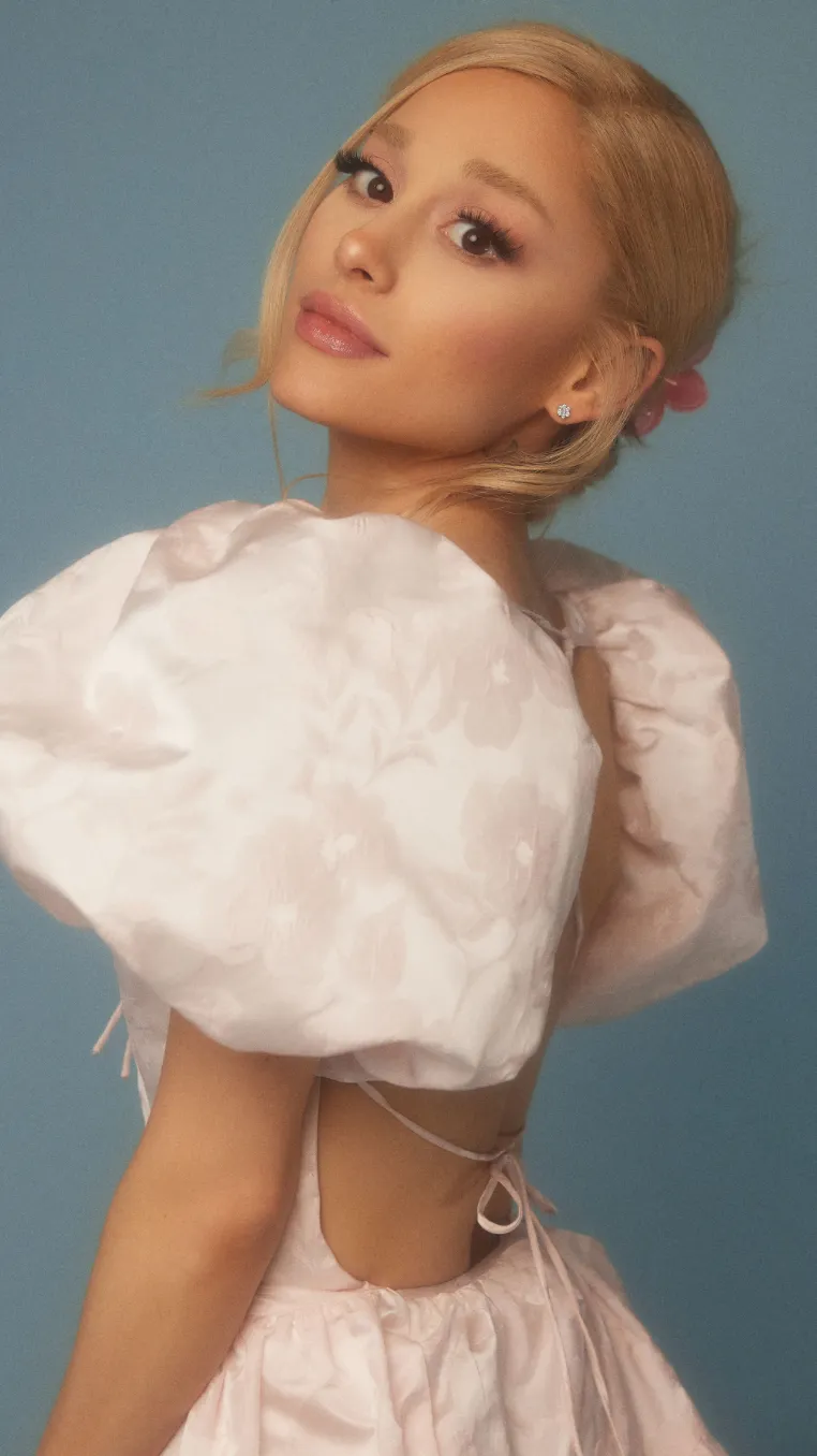 ai character: Ariana Grande background