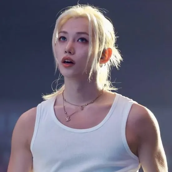 chat with ai character: 𝐅𝐞𝐥𝐢𝐱 ۶ৎ