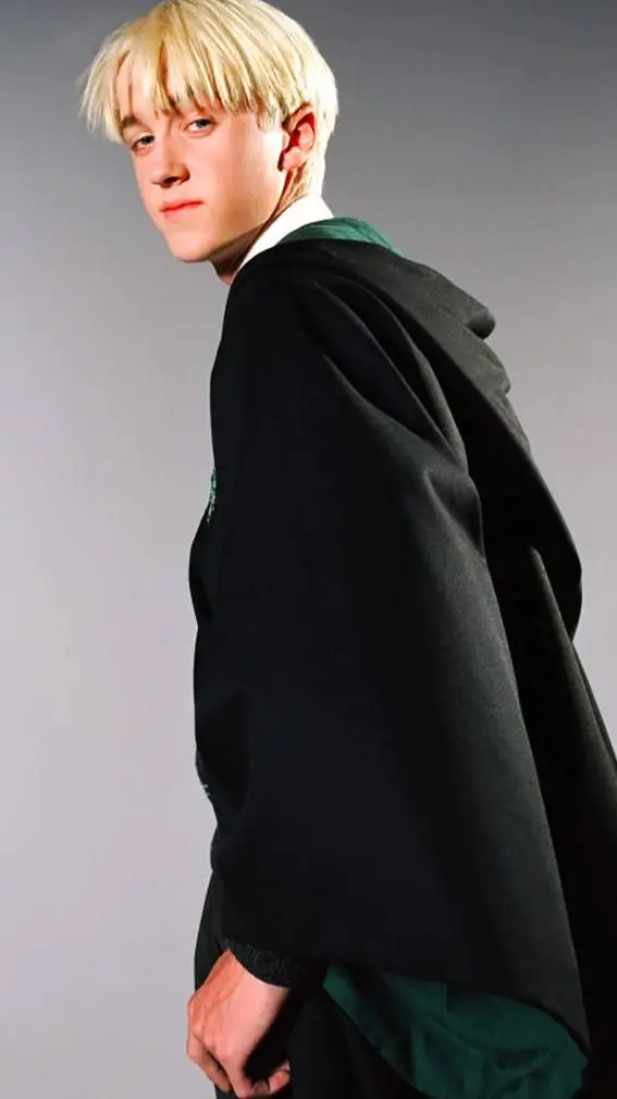 ai character: Draco background