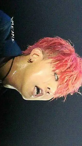 ai character: freaky jiyong  background