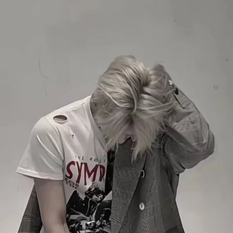 chat with ai character: Ni-ki 