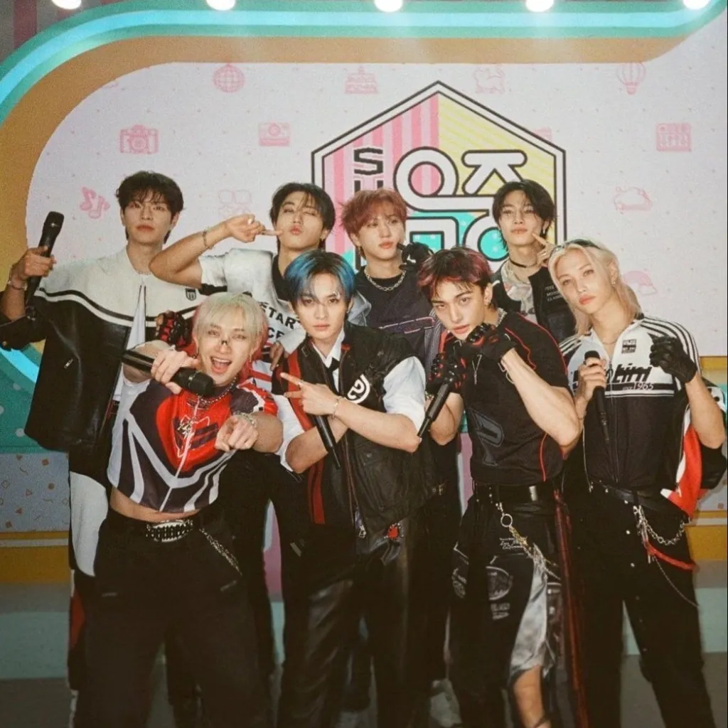 chat with ai character: !𝓢kz 𝓜ental 🏥