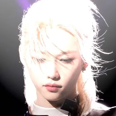 chat with ai character: .. 𝓕elix.. ➢🦴