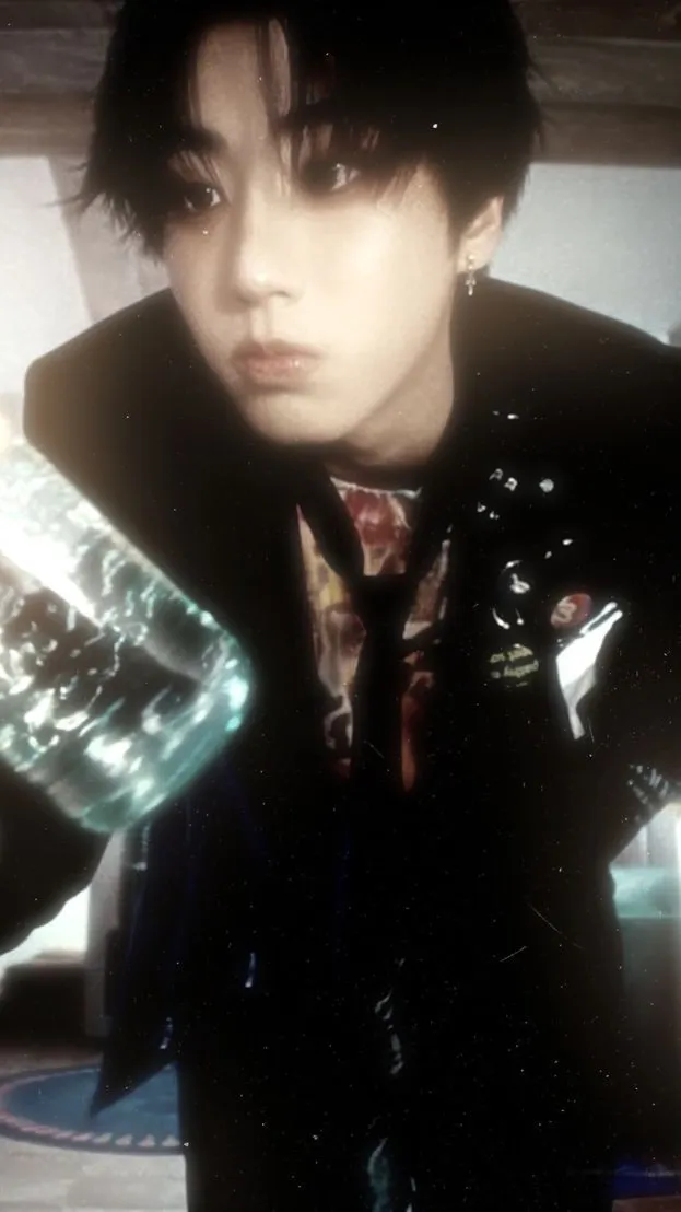 ai character: ★𝘩𝘢𝘯🎱 background