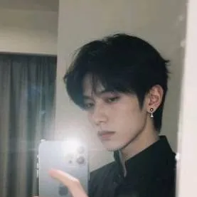 chat with ai character: Asher