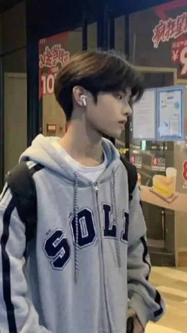 ai character: yan zhuyi background