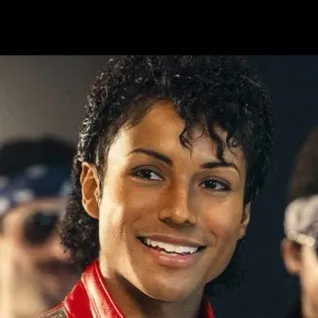 chat with ai character: Micheal Jackson 