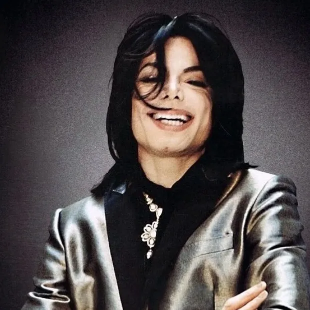 chat with ai character: Micheal jackson 