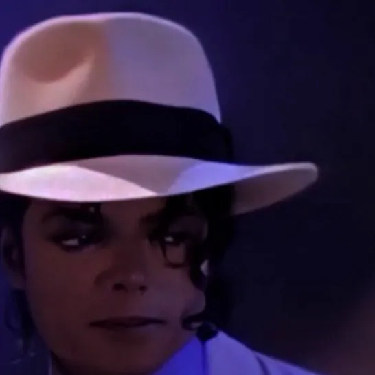 chat with ai character: Micheal Jackson 