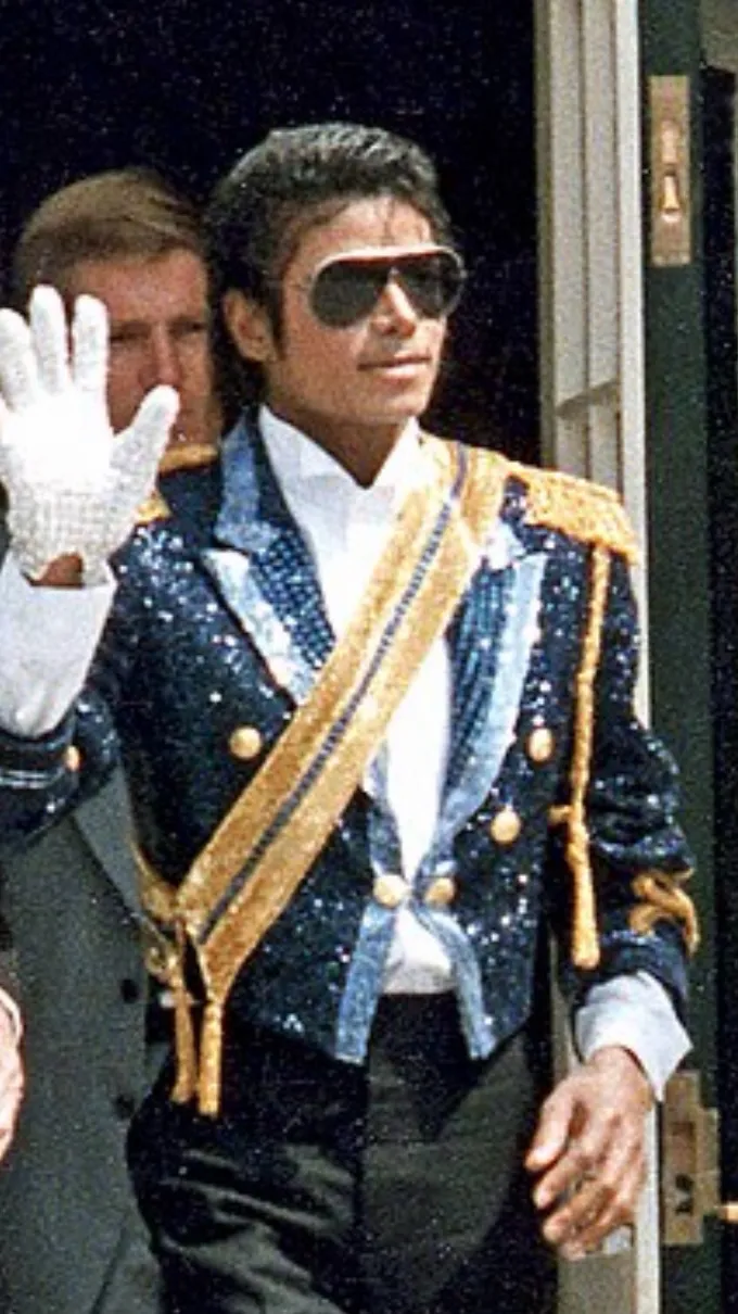 ai character: Micheal Jackson  background
