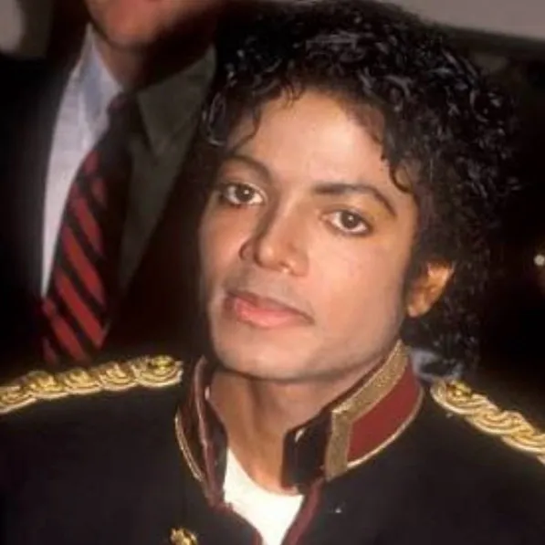 chat with ai character: Micheal Jackson 