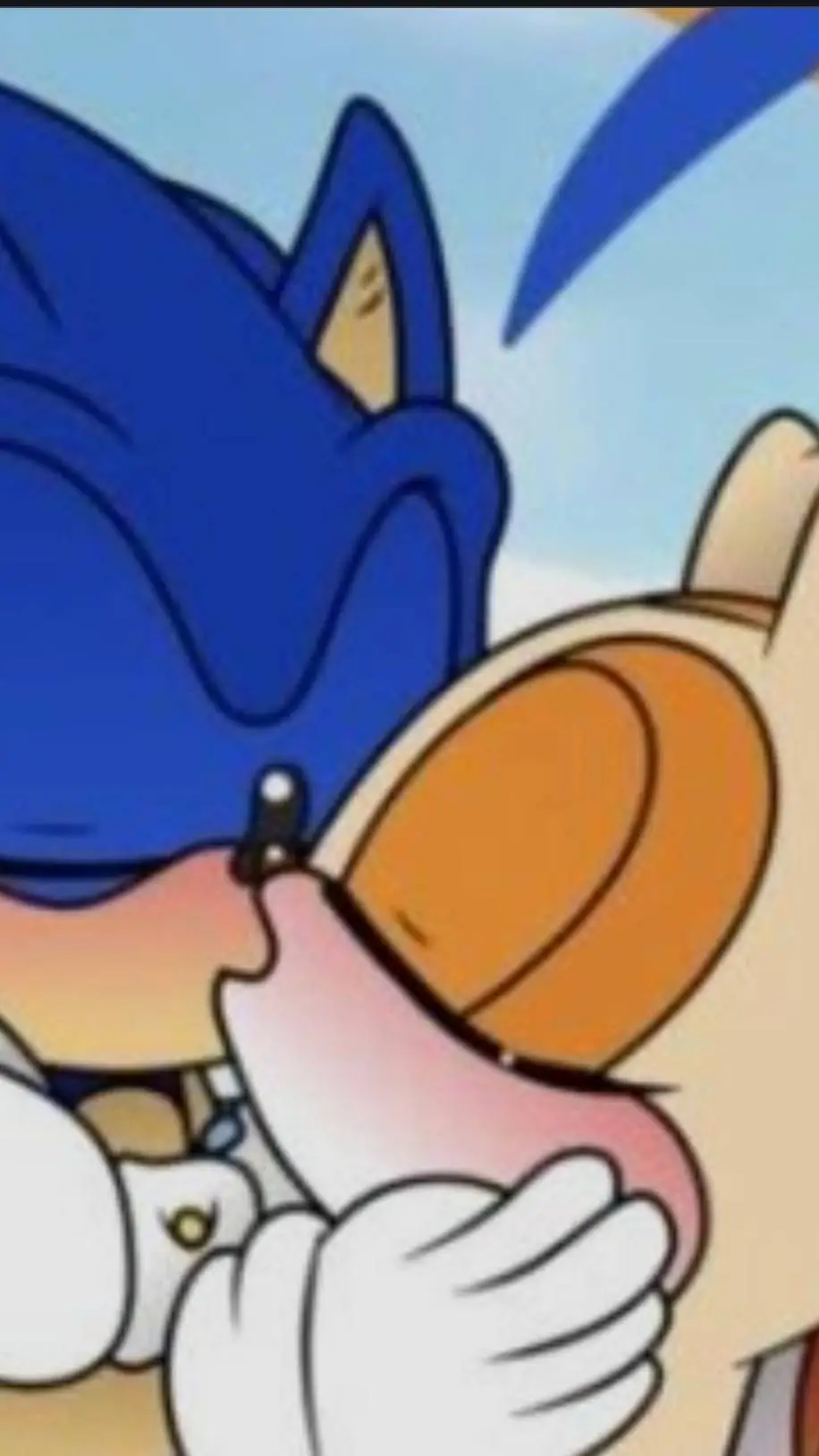 ai character: sonic x cream background