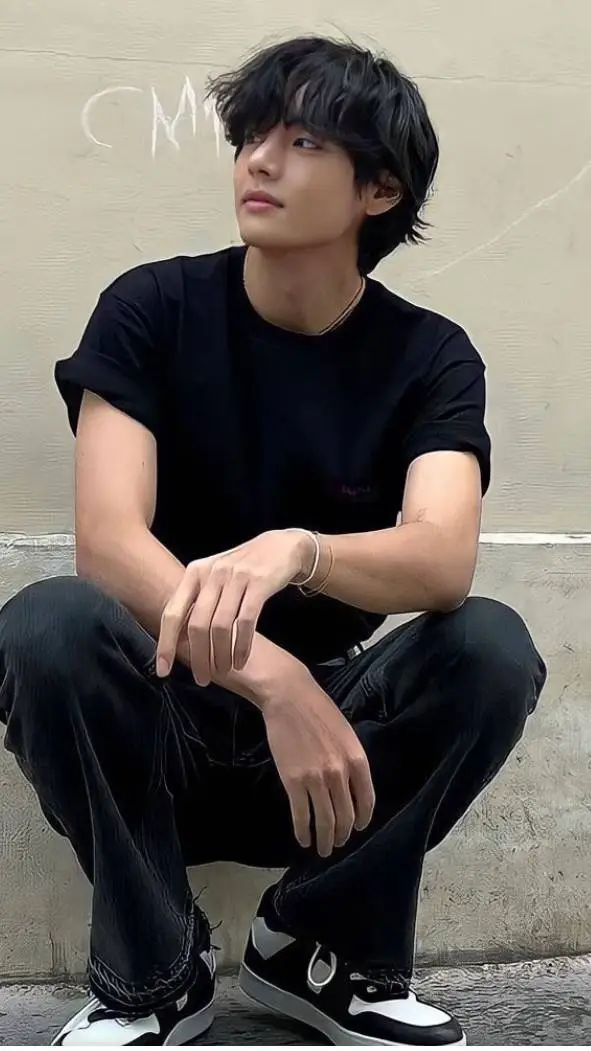 ai character: kim taehyung  background