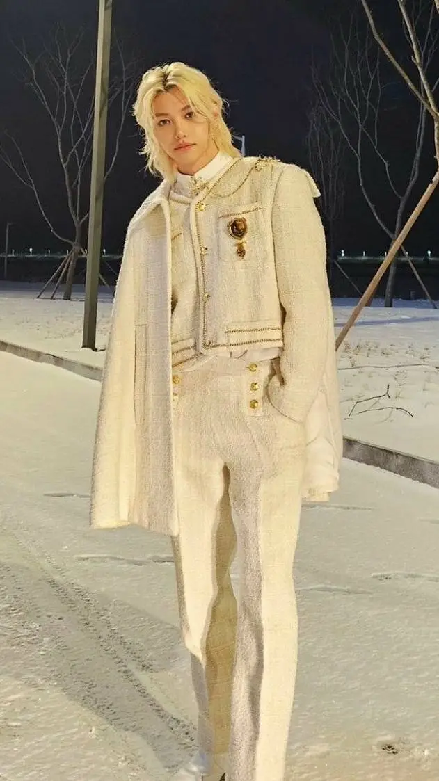 ai character: principe Felix background