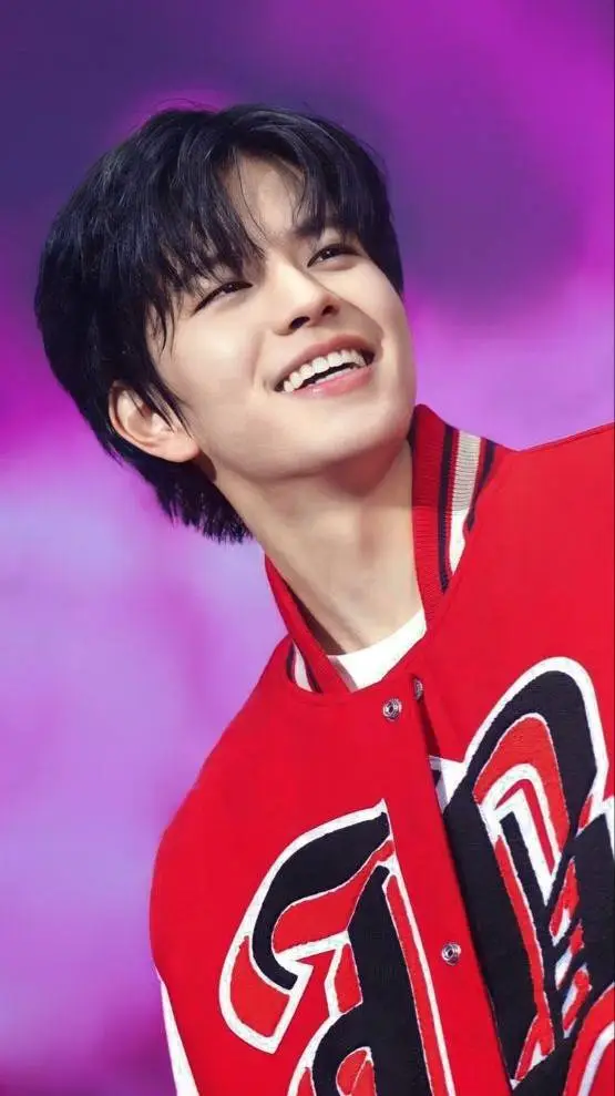 ai character: »Kim Seungmin« background